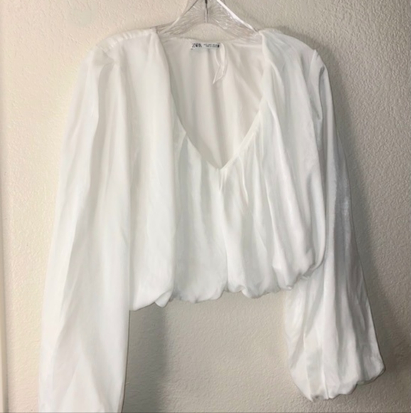 Zara Balloon Sleeve Satin Croped Top - Picture 4 of 9